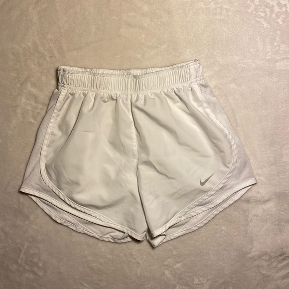 Nike Dri Fit Shorts White - Picture 3 of 6
